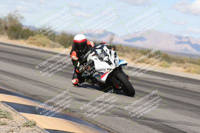 media/Nov-16-2025-Race Pace (Sun) [[8c5fa54630]]/Verified Riders/4-Turn 3 Inside (1050am)/